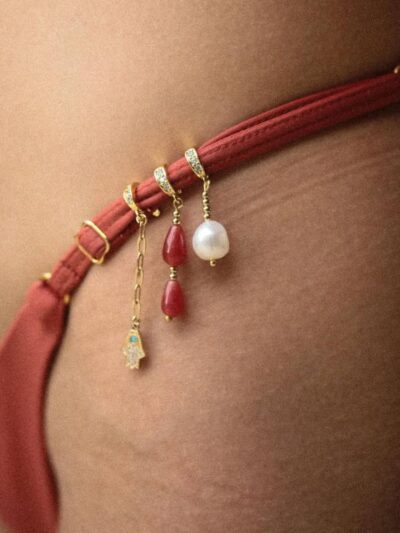ISLA CHARMS